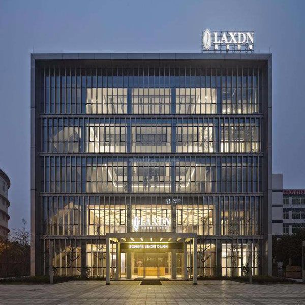 广州市莱克斯顿服饰有限公司选择贺众饮水机